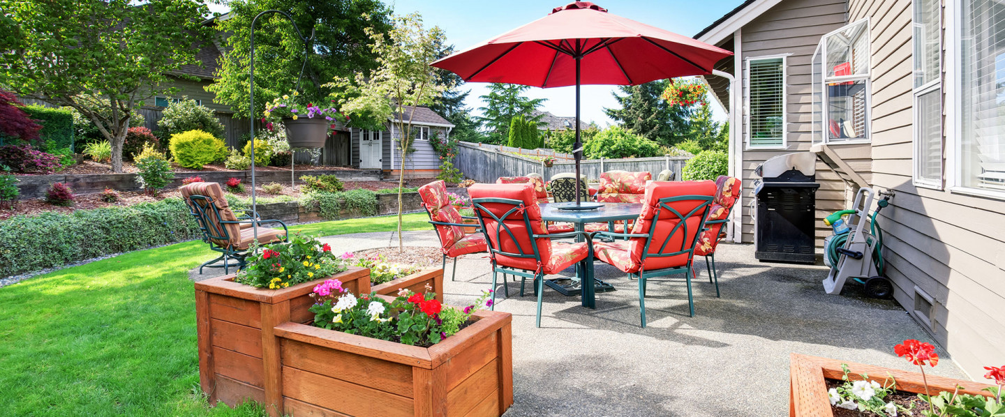 A patio without flying insects in Pittsboro & Siler City, NC